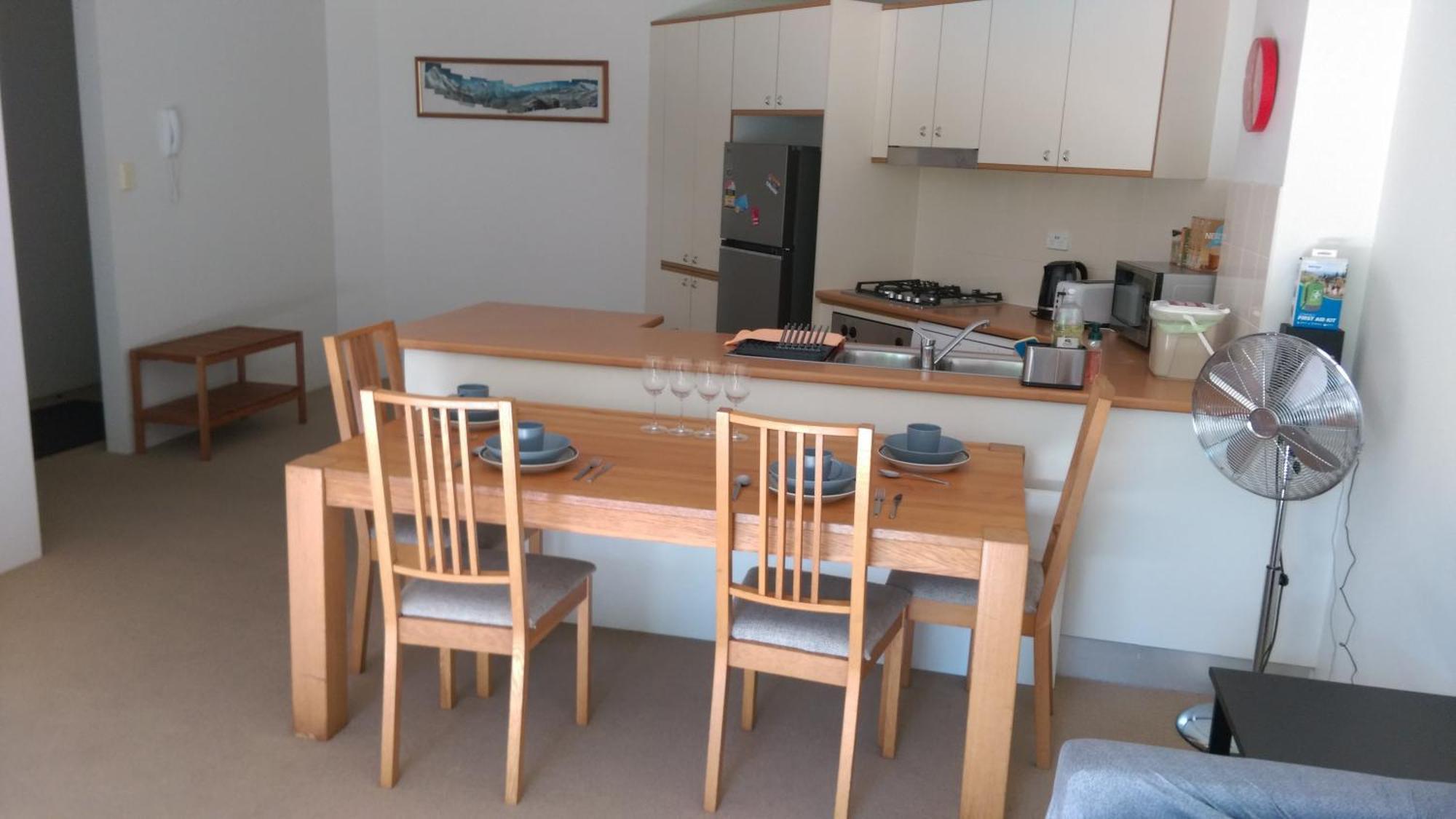 Quiet And Convenient Apartment *